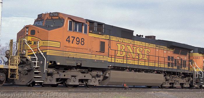 BNSF 4798 C44 9W.jpg